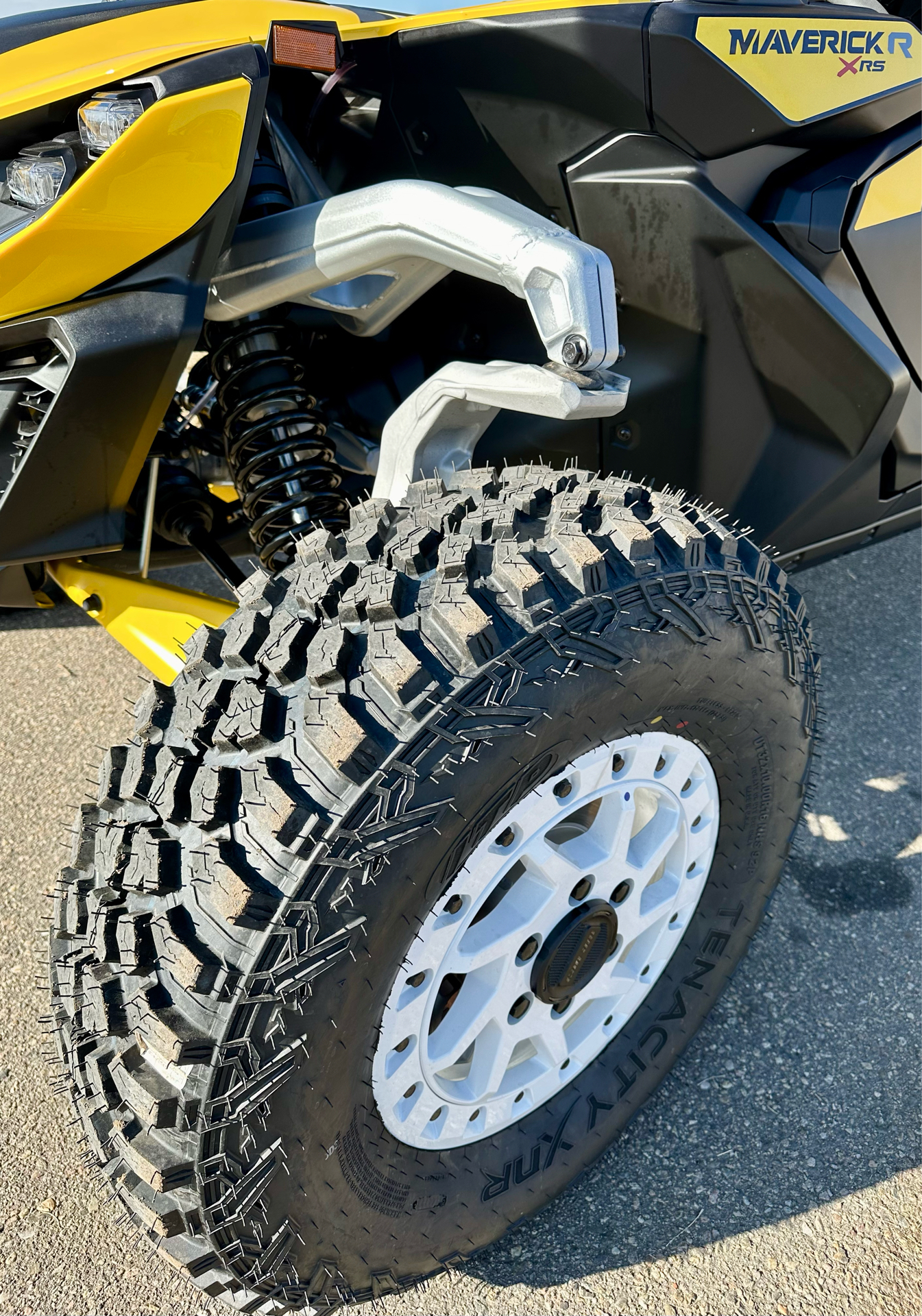 2024 Can-Am Maverick R X RS 999T DCT in Fort Collins, Colorado - Photo 8