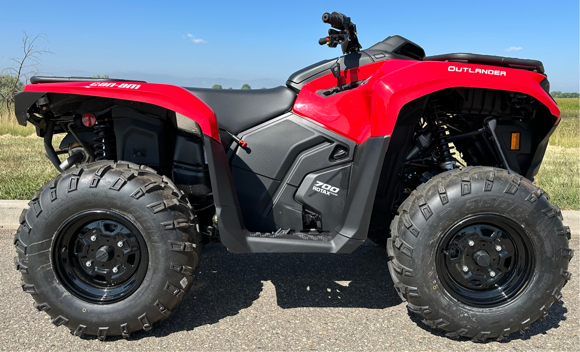 2023 Can-Am Outlander DPS 700 in Fort Collins, Colorado - Photo 4