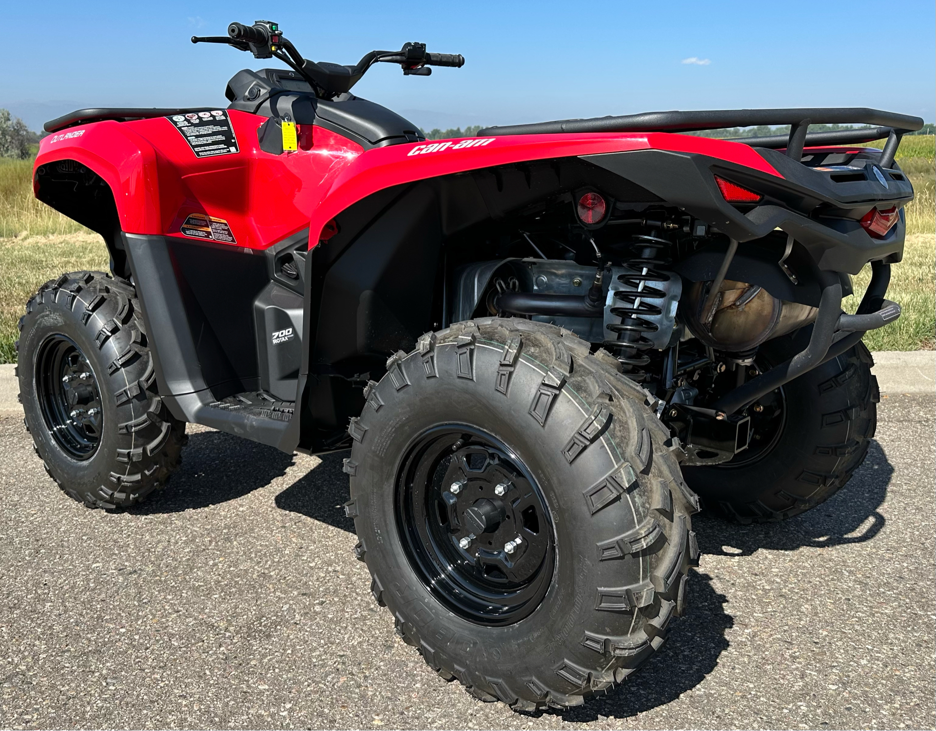 2023 Can-Am Outlander DPS 700 in Fort Collins, Colorado - Photo 10
