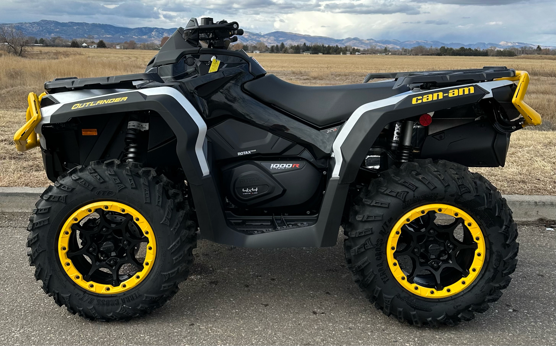 2024 Can-Am Outlander XT-P 1000R in Fort Collins, Colorado - Photo 6