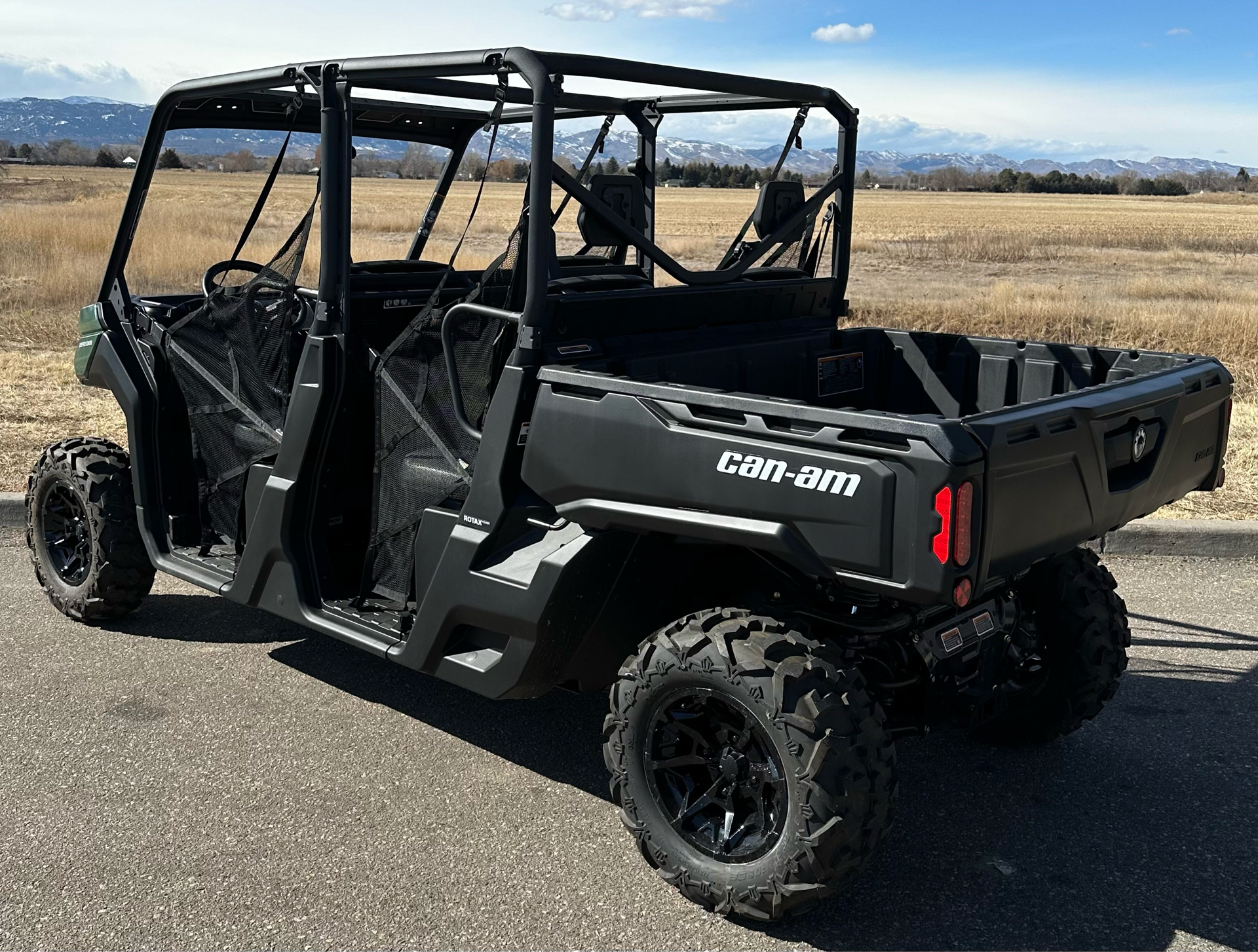 2023 Can-Am Defender MAX DPS HD7 in Fort Collins, Colorado - Photo 9