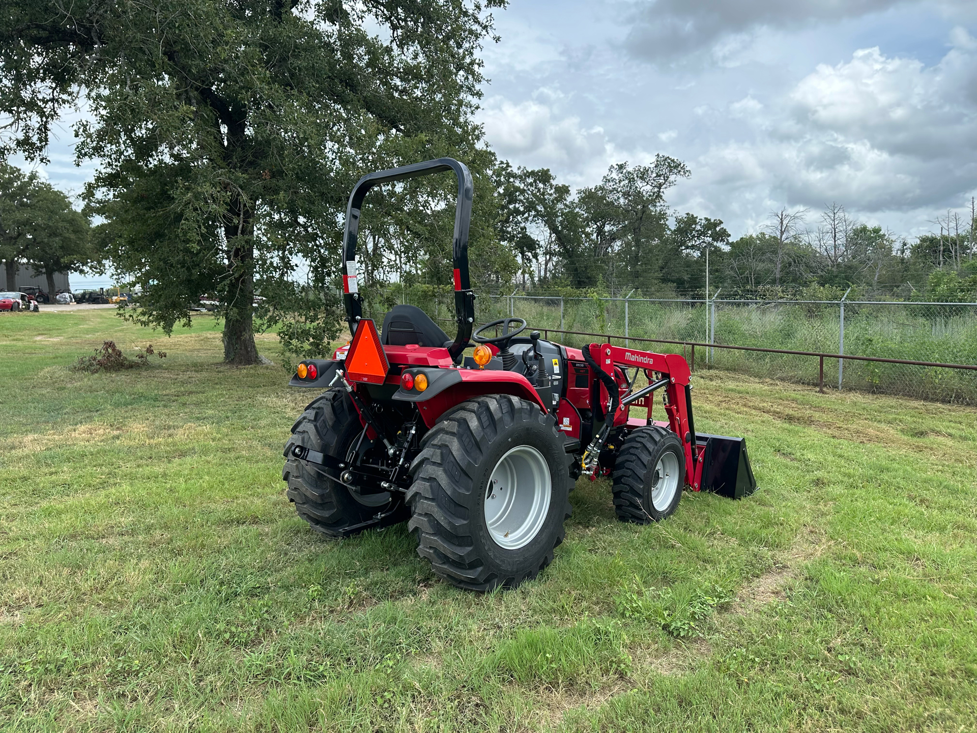 2024 Mahindra 2645 Shuttle in Bastrop, Texas - Photo 3