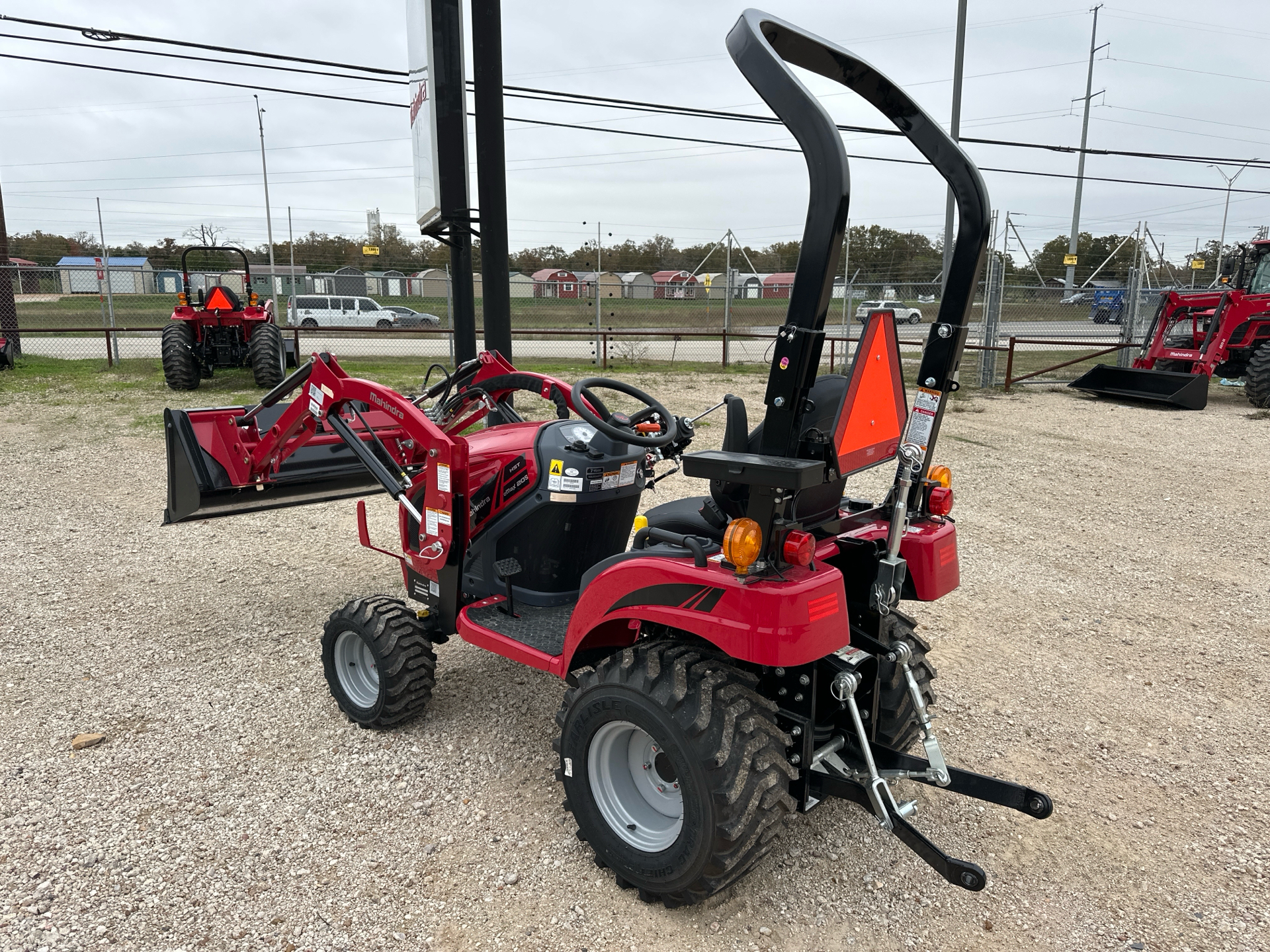 2024 Mahindra eMax 20S HST in Bastrop, Texas - Photo 2