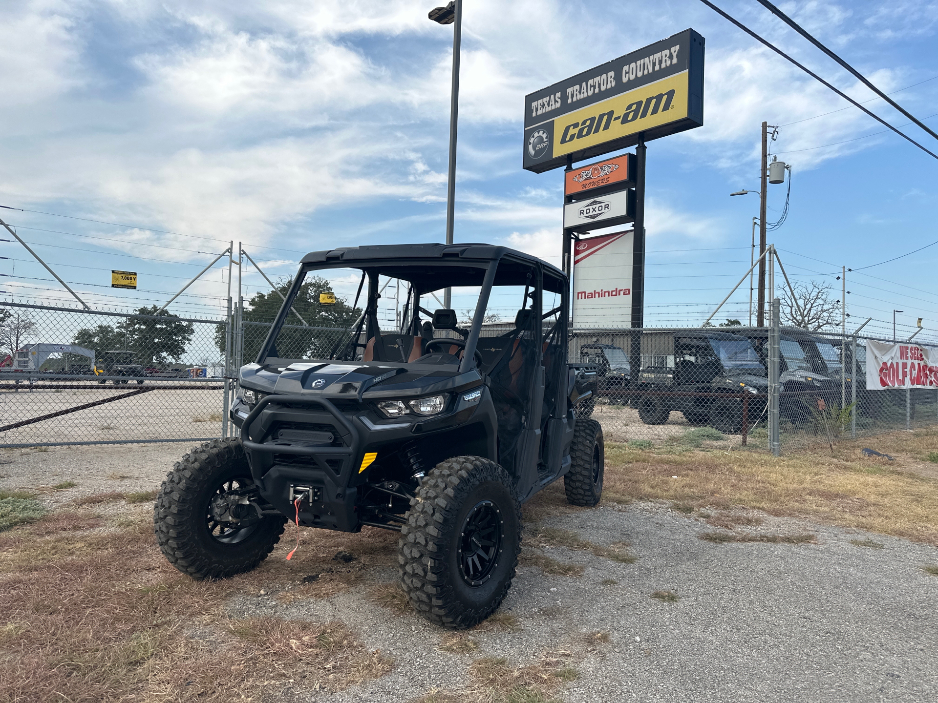 2023 Can-Am Defender MAX Lone Star HD10 in Bastrop, Texas - Photo 2