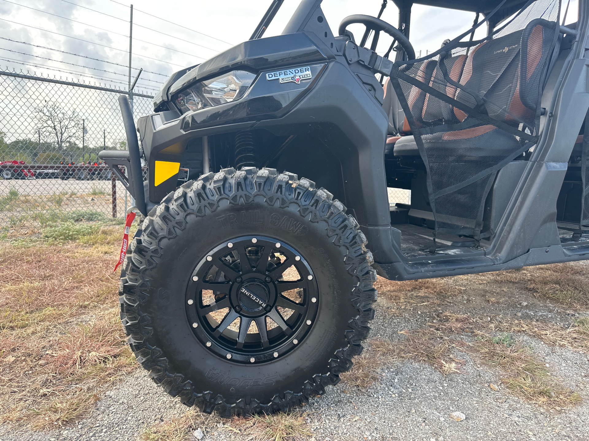 2023 Can-Am Defender MAX Lone Star HD10 in Bastrop, Texas - Photo 3