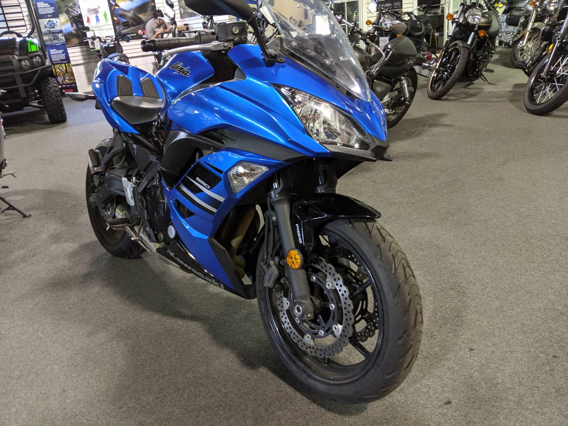 2018 Kawasaki Ninja 650 ABS 1