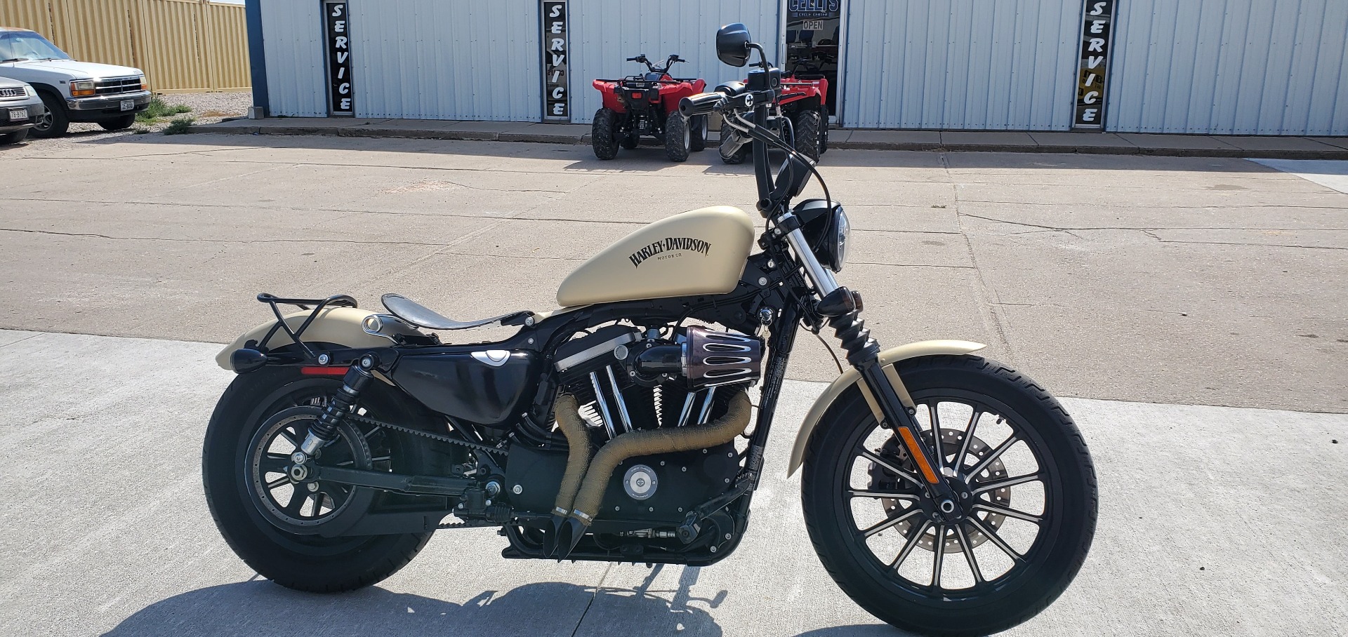 2014 Harley-Davidson Sportster® Iron 883™ in Scottsbluff, Nebraska - Photo 5