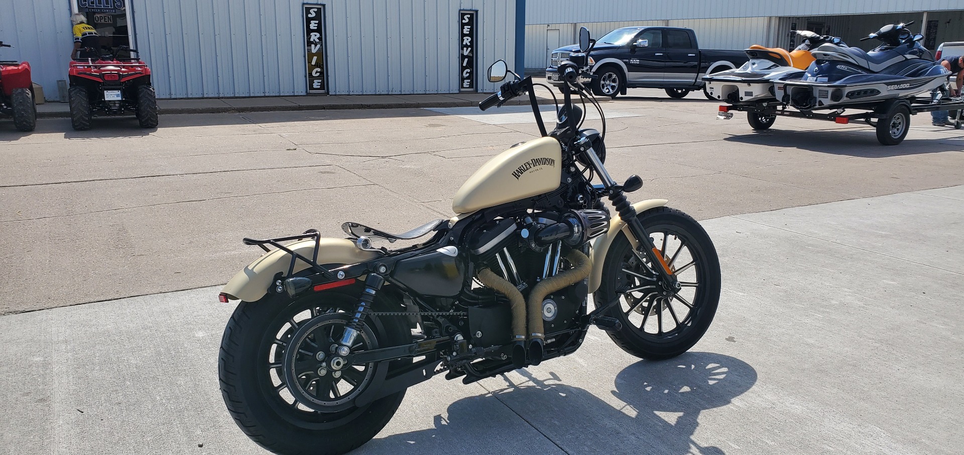 2014 Harley-Davidson Sportster® Iron 883™ in Scottsbluff, Nebraska - Photo 6