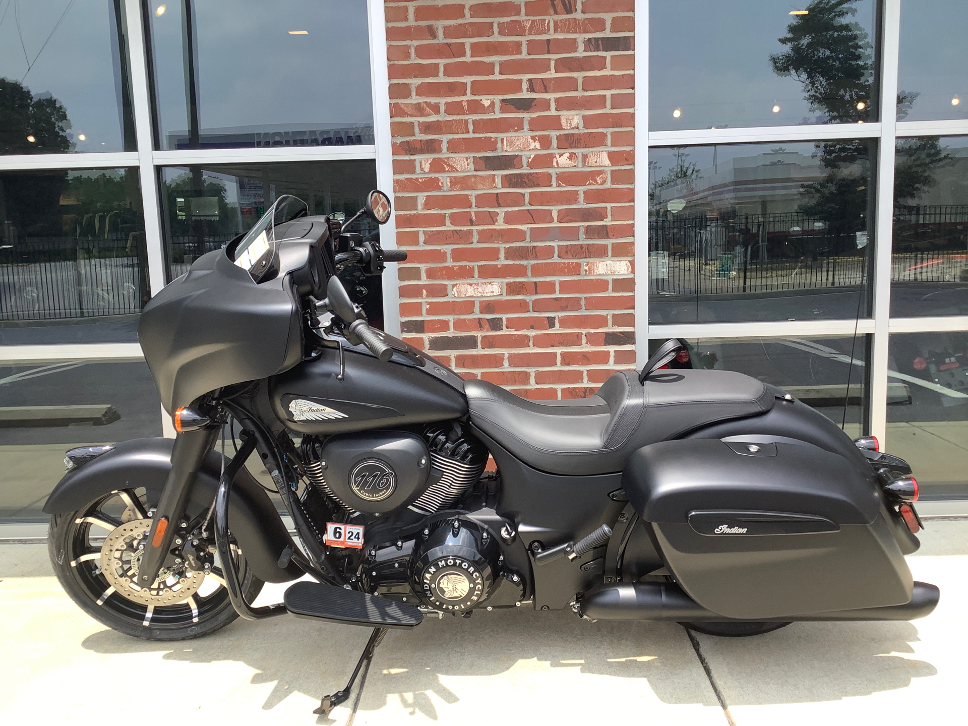 2023 Indian Motorcycle Chieftain® Dark Horse® in Newport News, Virginia - Photo 2