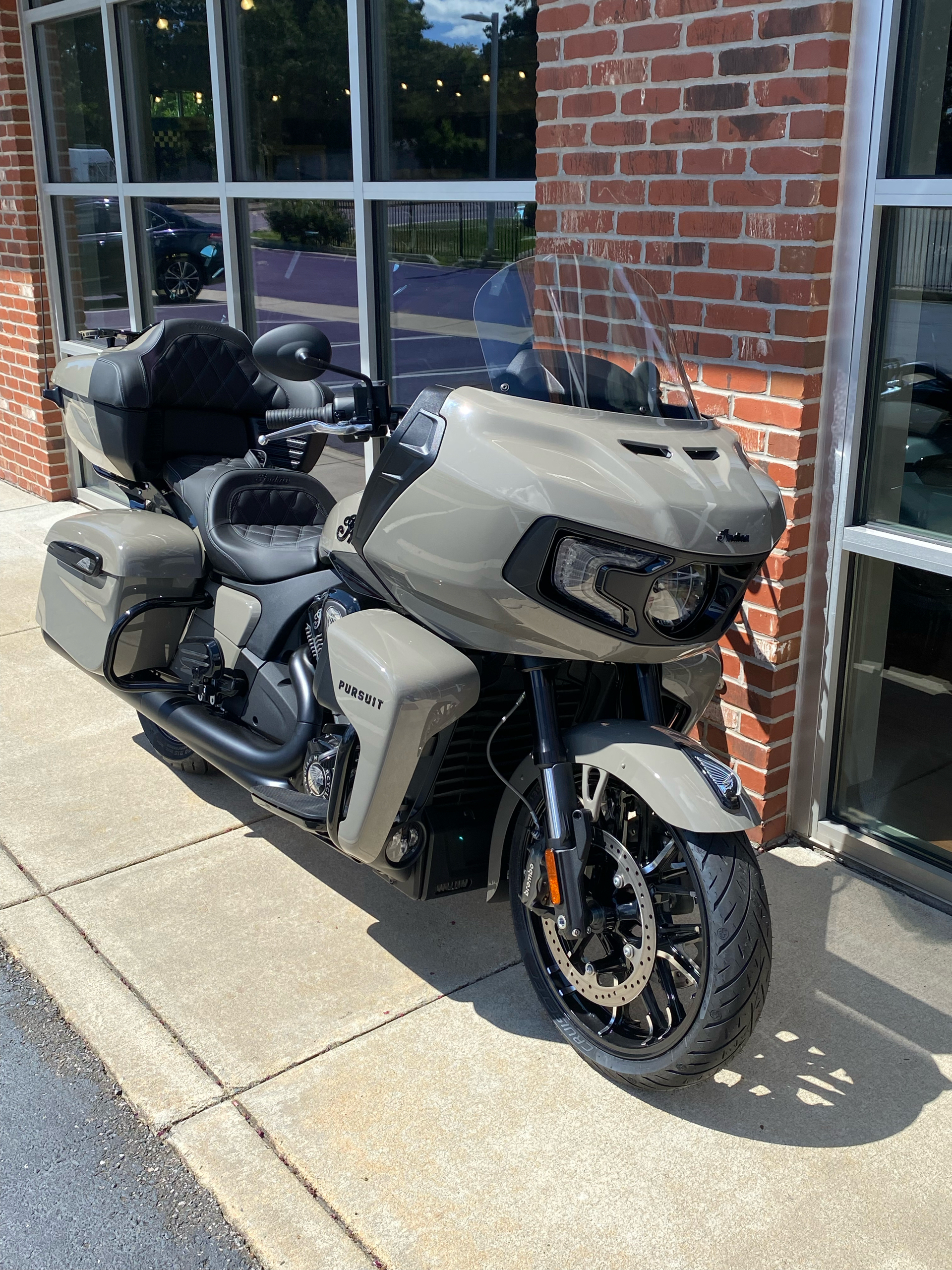 2023 Indian Motorcycle Pursuit® Dark Horse® Icon with Premium Package in Newport News, Virginia - Photo 3