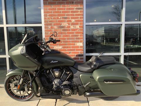 2023 Indian Motorcycle Challenger® Dark Horse® Icon in Newport News, Virginia - Photo 2