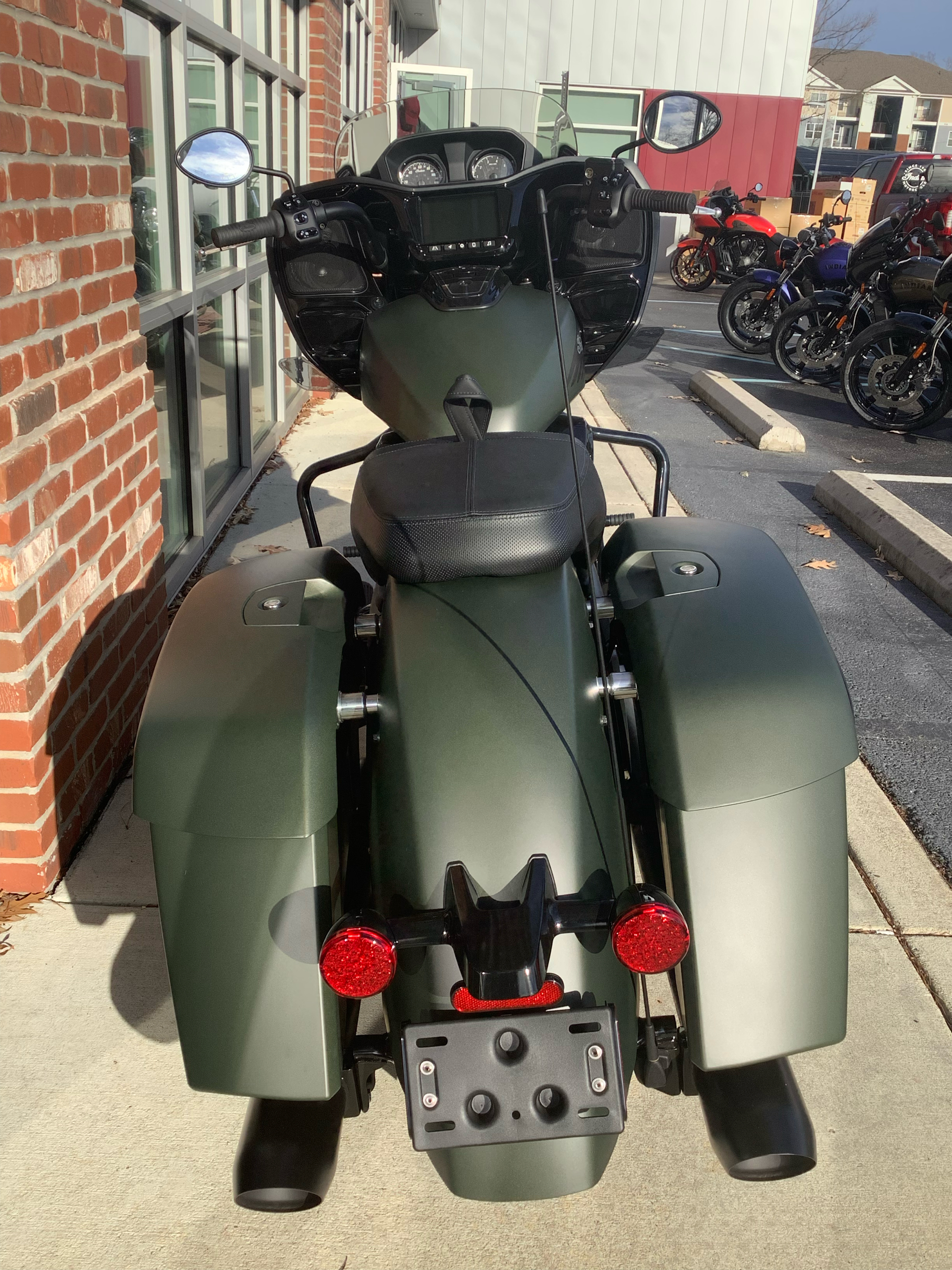2023 Indian Motorcycle Challenger® Dark Horse® Icon in Newport News, Virginia - Photo 5