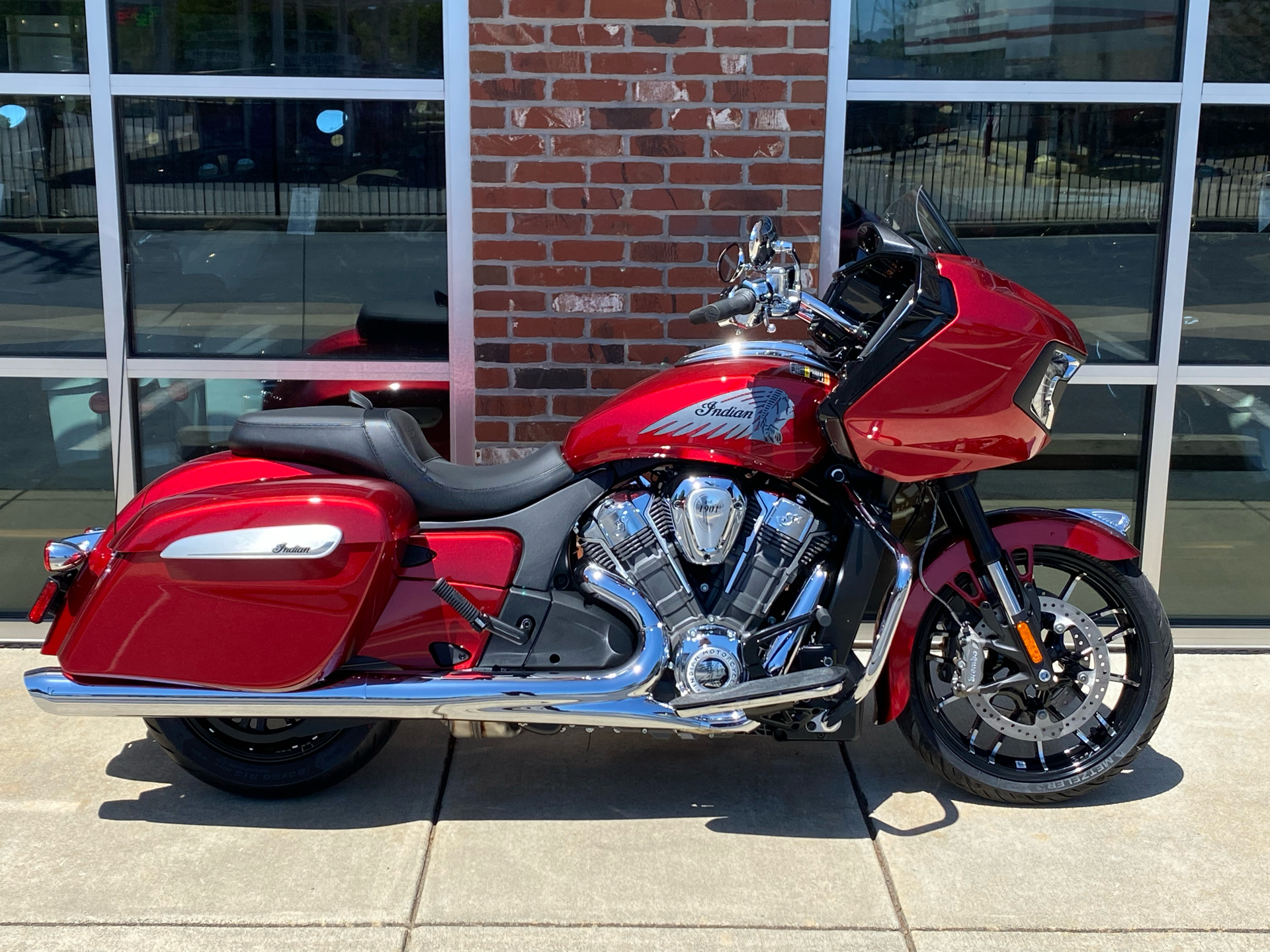 2024 Indian Motorcycle Challenger® Limited in Newport News, Virginia - Photo 1