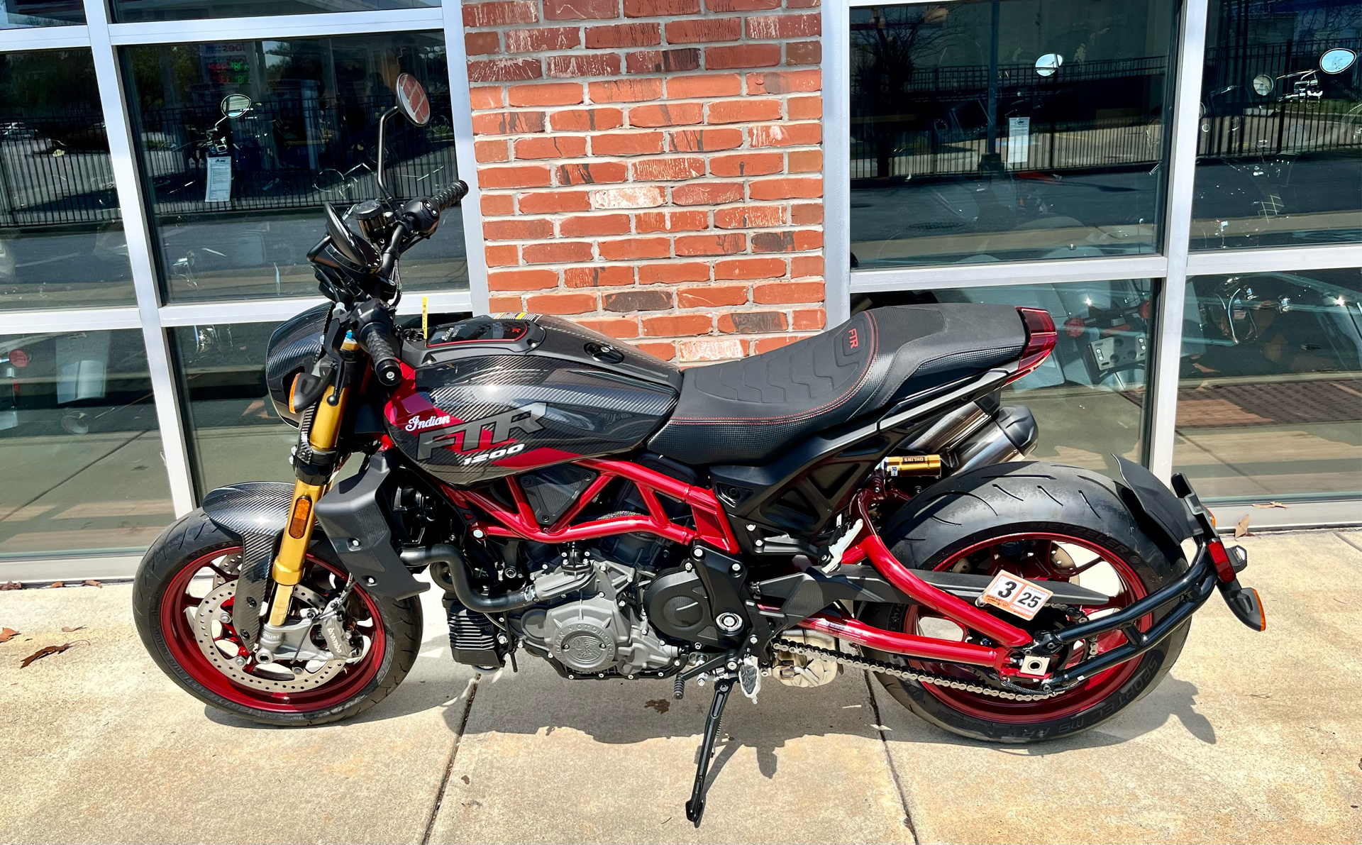 2024 Indian Motorcycle FTR R Carbon in Newport News, Virginia - Photo 2
