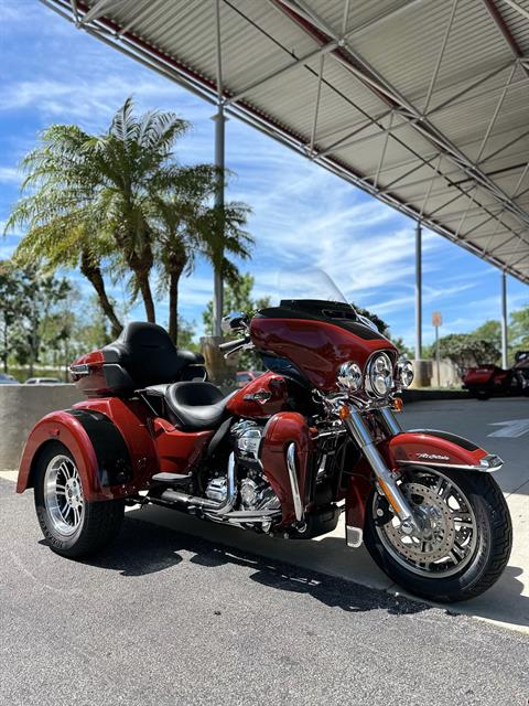 2024 Harley-Davidson Tri Glide® Ultra in Sanford, Florida - Photo 2