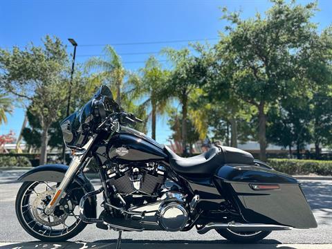 2023 Harley-Davidson Street Glide® Special in Sanford, Florida - Photo 4