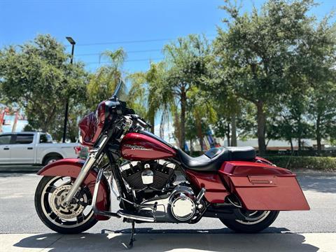 2010 Harley-Davidson Street Glide® in Sanford, Florida - Photo 6
