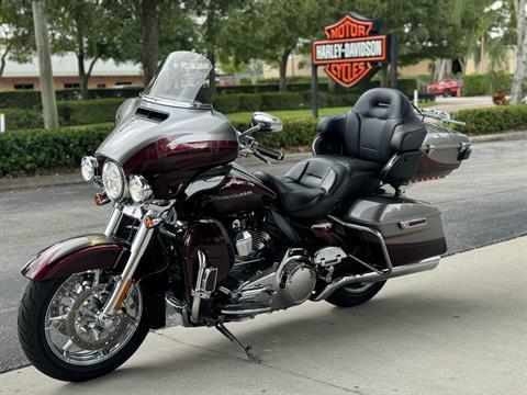 2015 Harley-Davidson CVO™ Limited in Sanford, Florida - Photo 11