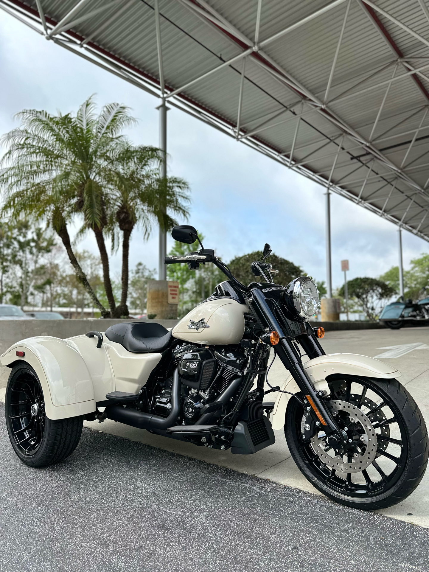 2023 Harley-Davidson Freewheeler® in Sanford, Florida - Photo 2