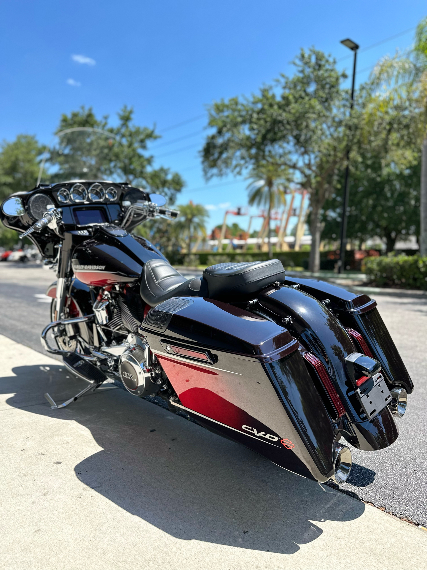 2021 Harley-Davidson CVO™ Street Glide® in Sanford, Florida - Photo 4