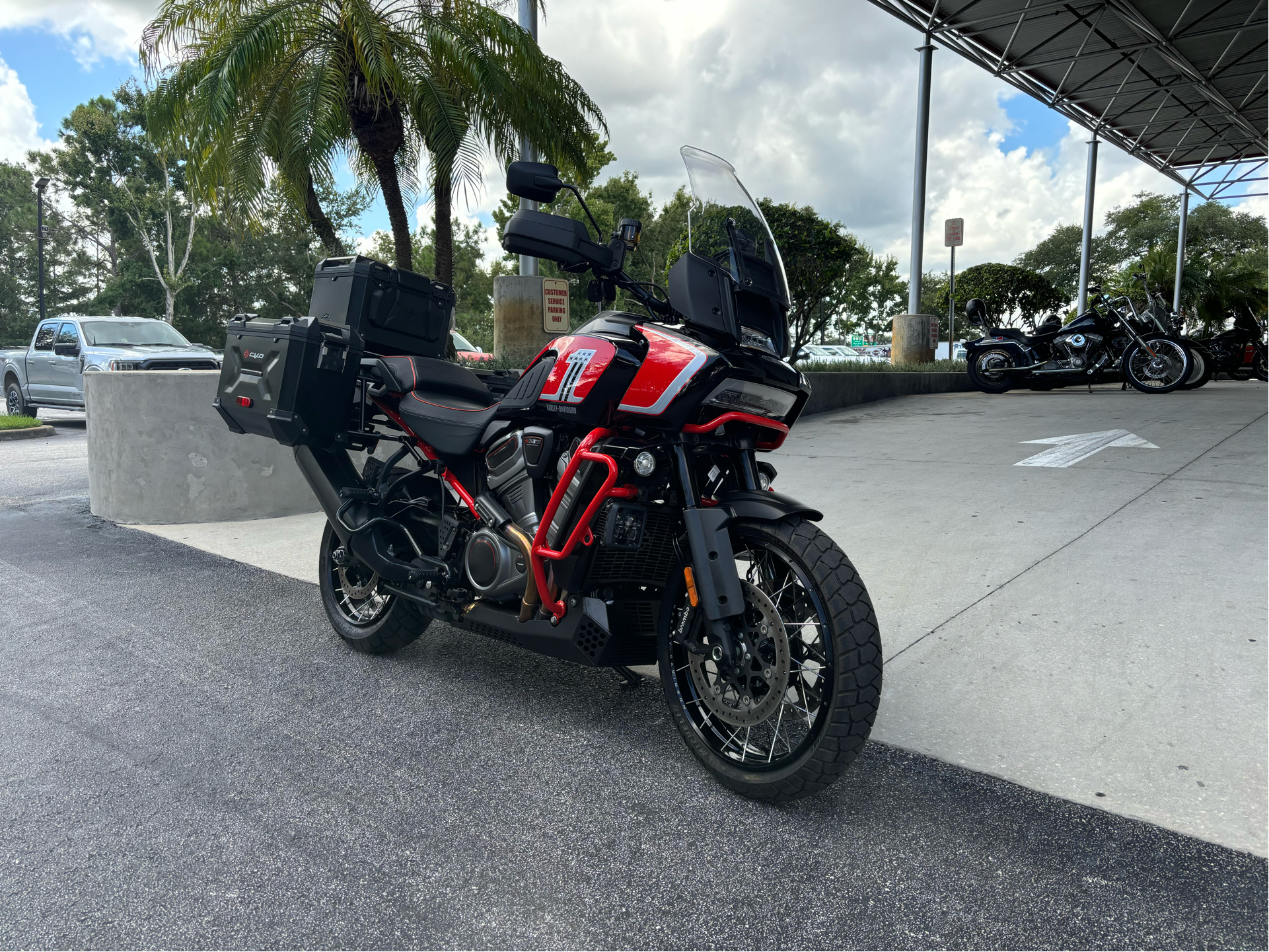 2024 Harley-Davidson CVO™ Pan America® in Sanford, Florida - Photo 2