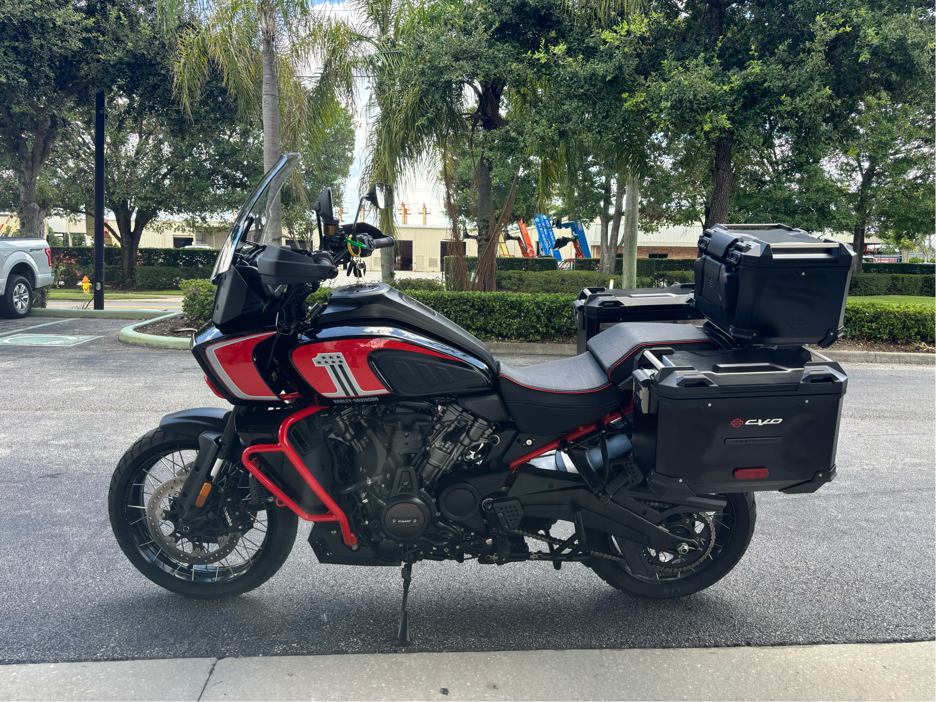 2024 Harley-Davidson CVO™ Pan America® in Sanford, Florida - Photo 4