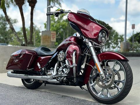 2015 Harley-Davidson Street Glide® in Sanford, Florida - Photo 2