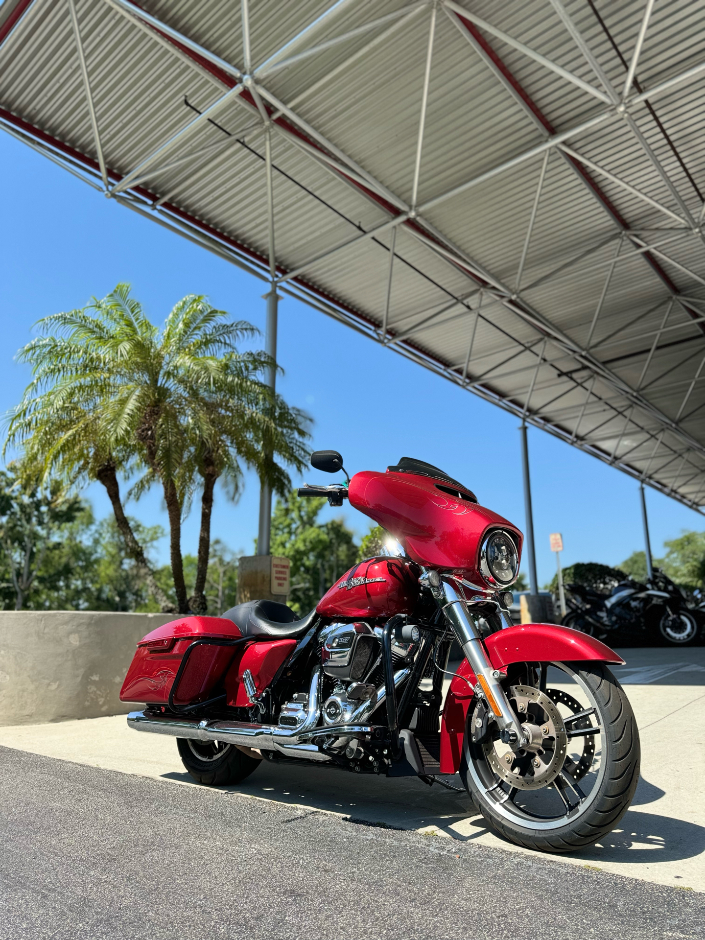 2018 Harley-Davidson Street Glide® in Sanford, Florida - Photo 2