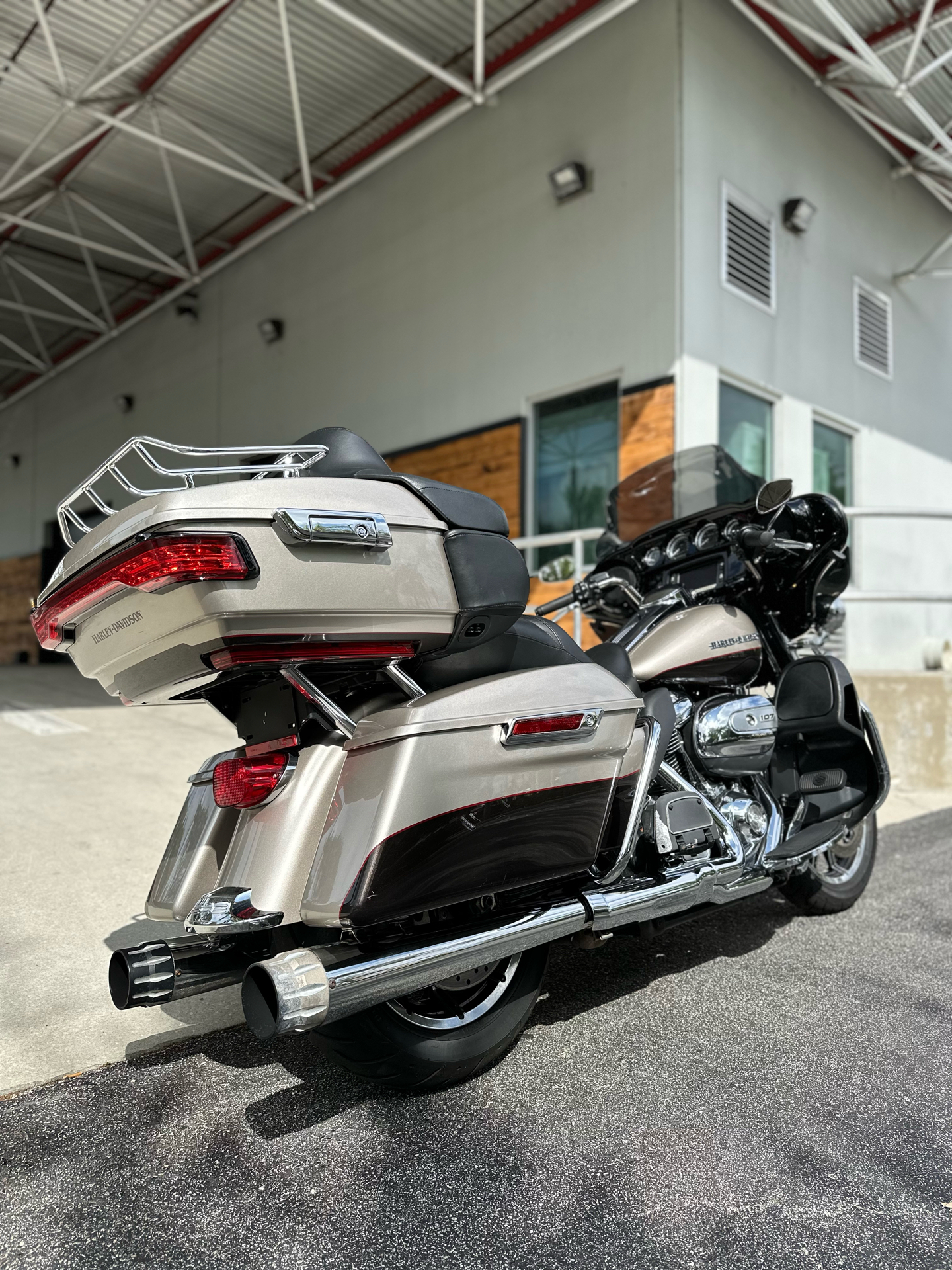 2018 Harley-Davidson Ultra Limited in Sanford, Florida - Photo 3