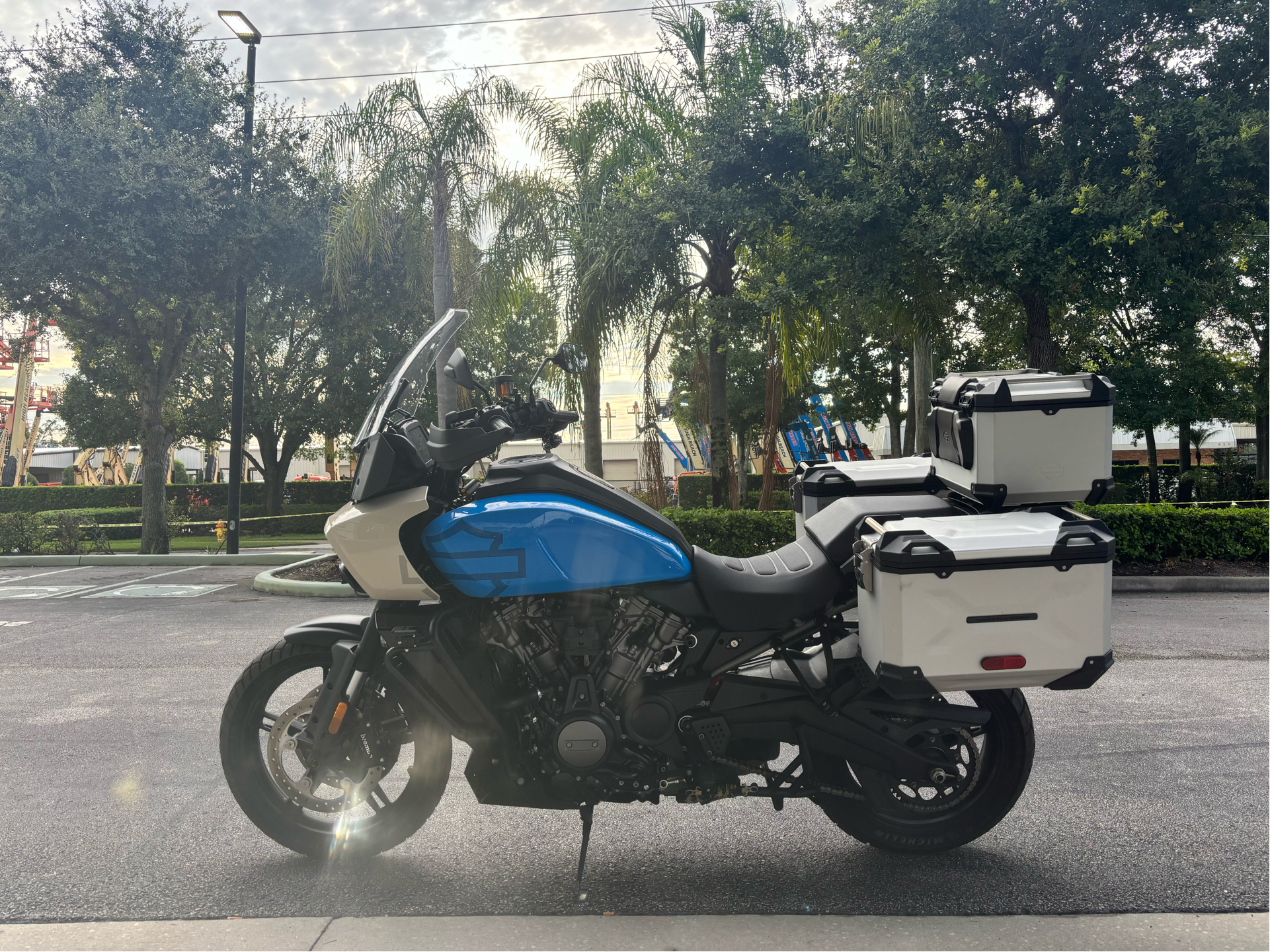 2022 Harley-Davidson Pan America™ 1250 Special in Sanford, Florida - Photo 4