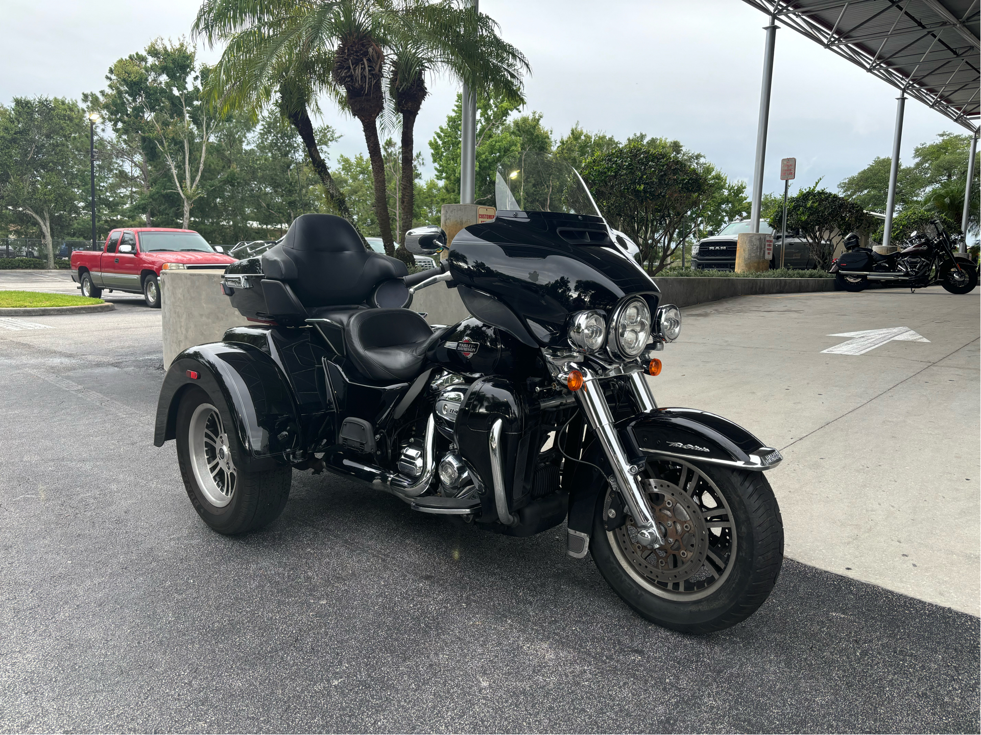 2022 Harley-Davidson Tri Glide® Ultra in Sanford, Florida - Photo 2