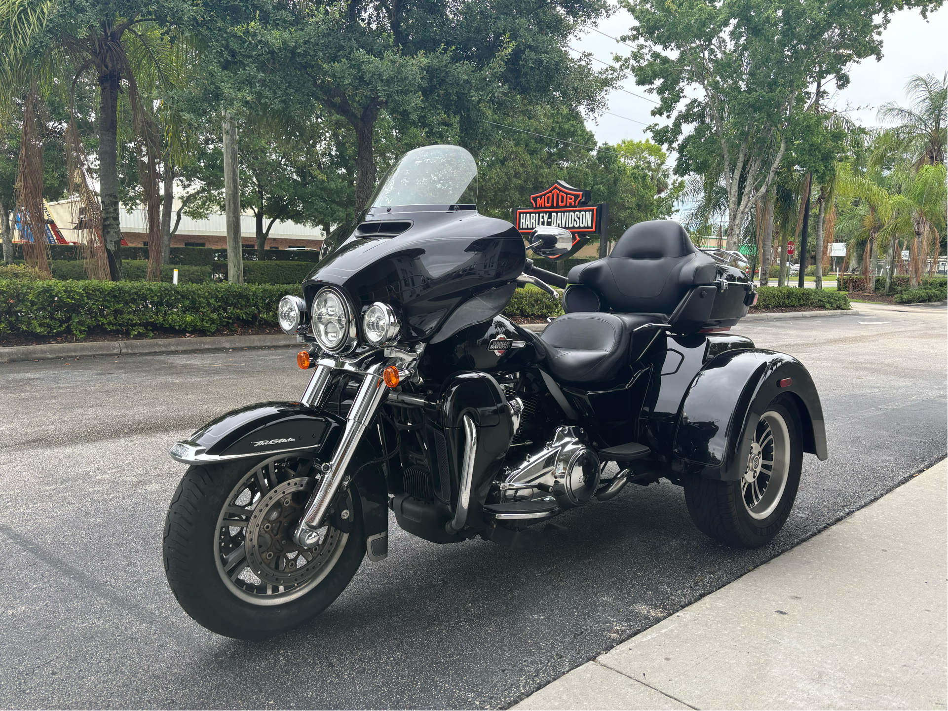 2022 Harley-Davidson Tri Glide® Ultra in Sanford, Florida - Photo 3