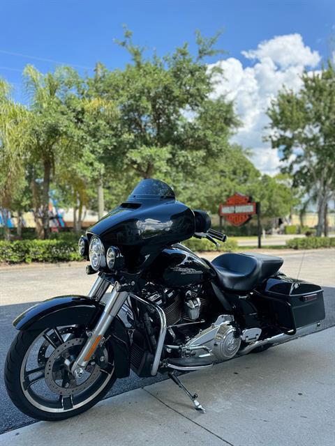 2017 Harley-Davidson Street Glide® Special in Sanford, Florida - Photo 5