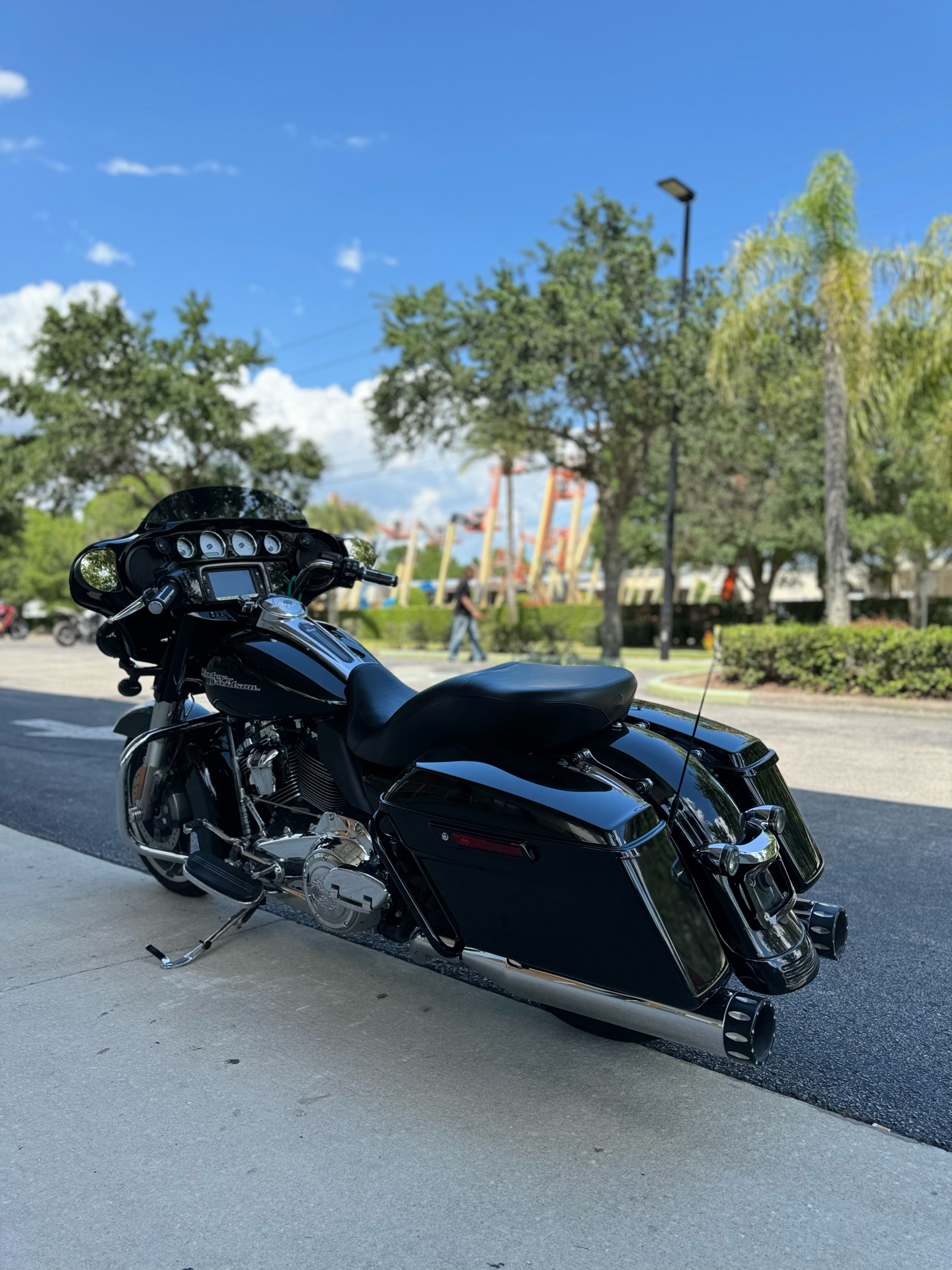 2017 Harley-Davidson Street Glide® Special in Sanford, Florida - Photo 6