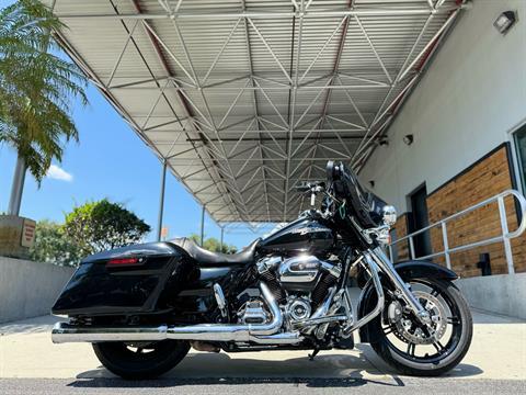 2017 Harley-Davidson Street Glide® Special in Sanford, Florida - Photo 1