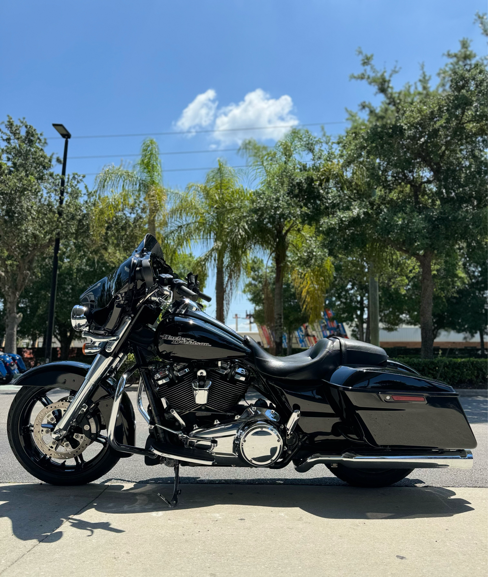 2017 Harley-Davidson Street Glide® Special in Sanford, Florida - Photo 6