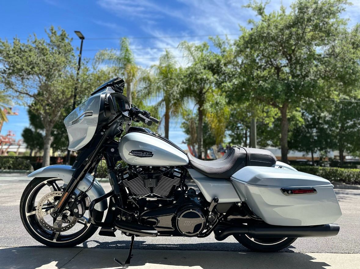 2024 Harley-Davidson Street Glide® in Sanford, Florida - Photo 4