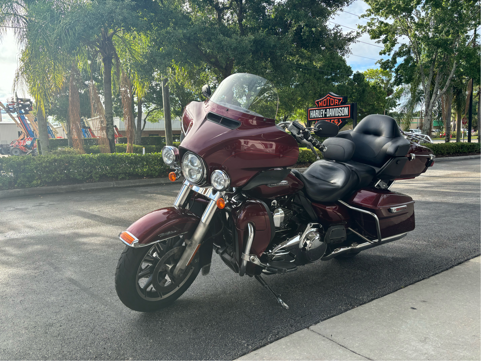 2015 Harley-Davidson Electra Glide® Ultra Classic® in Sanford, Florida - Photo 3