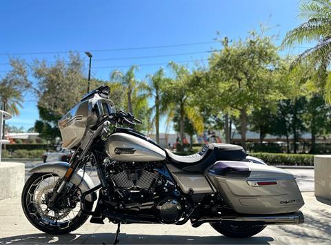 2023 Harley-Davidson CVO™ Street Glide® in Sanford, Florida - Photo 4