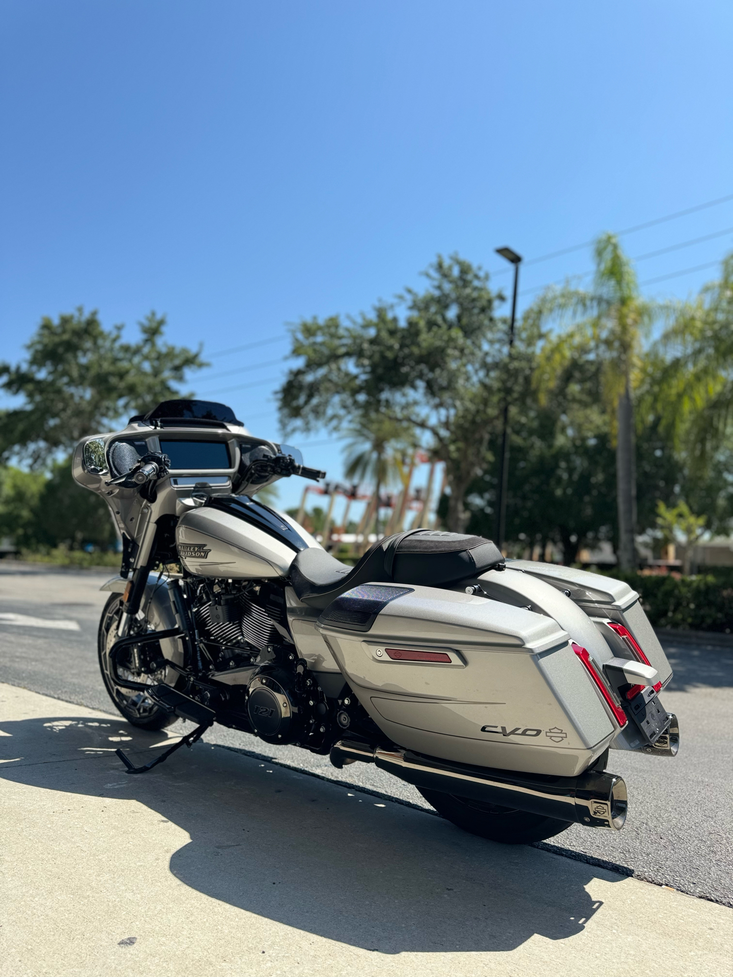 2023 Harley-Davidson CVO™ Street Glide® in Sanford, Florida - Photo 4