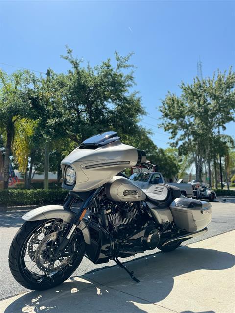 2023 Harley-Davidson CVO™ Street Glide® in Sanford, Florida - Photo 5