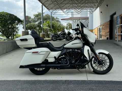 2018 Harley-Davidson Street Glide® Special in Sanford, Florida - Photo 1