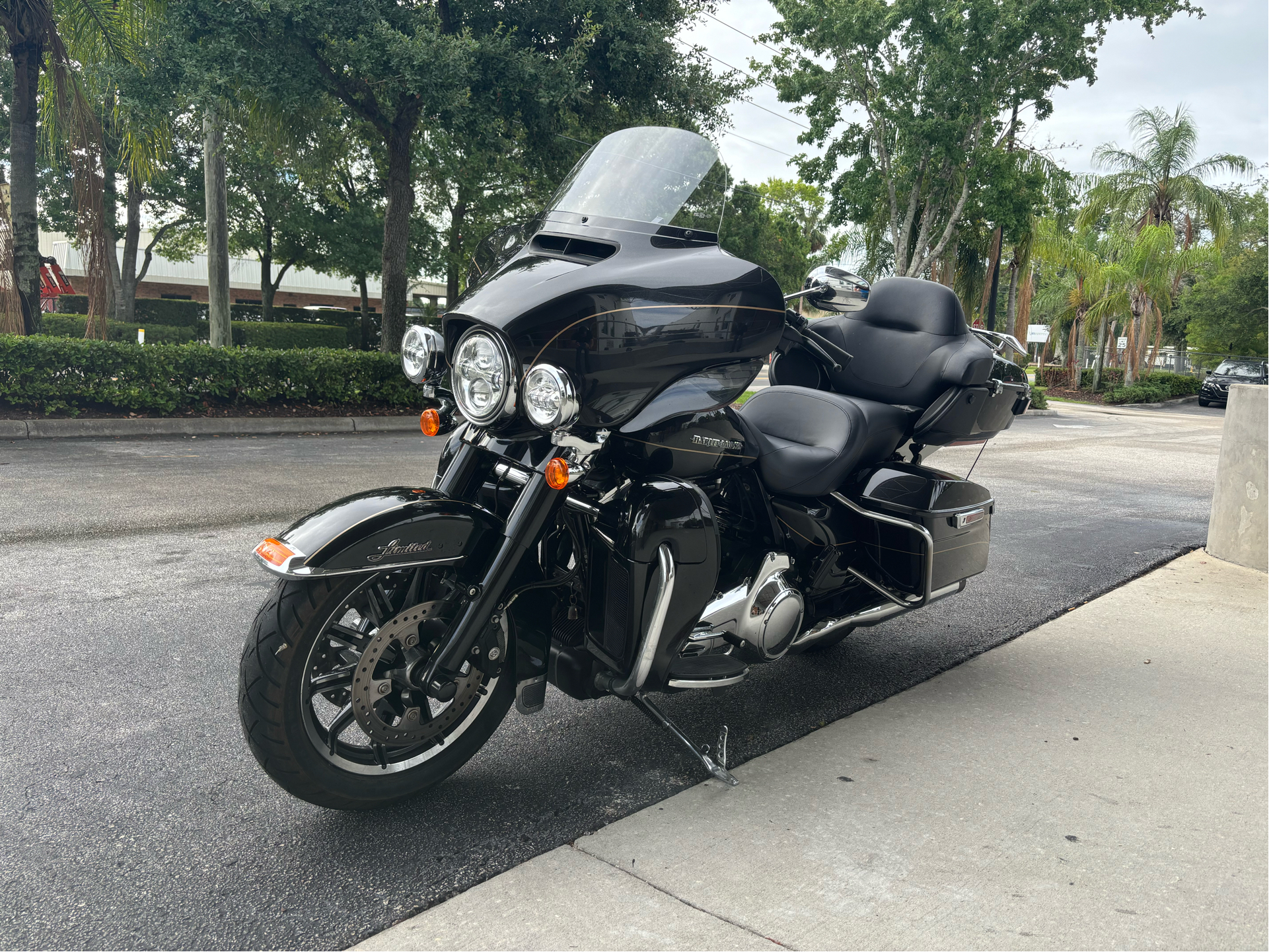 2016 Harley-Davidson Ultra Limited Low in Sanford, Florida - Photo 3