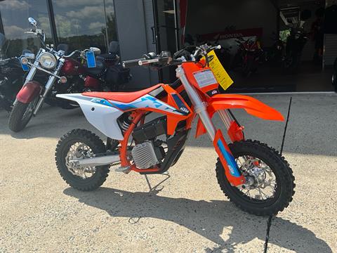 2024 KTM SX-E 3 in Durham, North Carolina - Photo 3