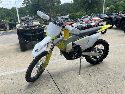 2024 Husqvarna FX 450 in Durham, North Carolina - Photo 4