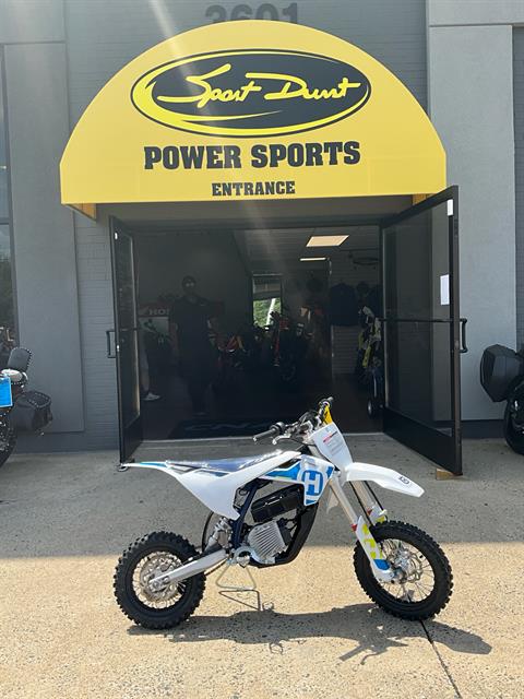 2024 Husqvarna EE 5 in Durham, North Carolina - Photo 1