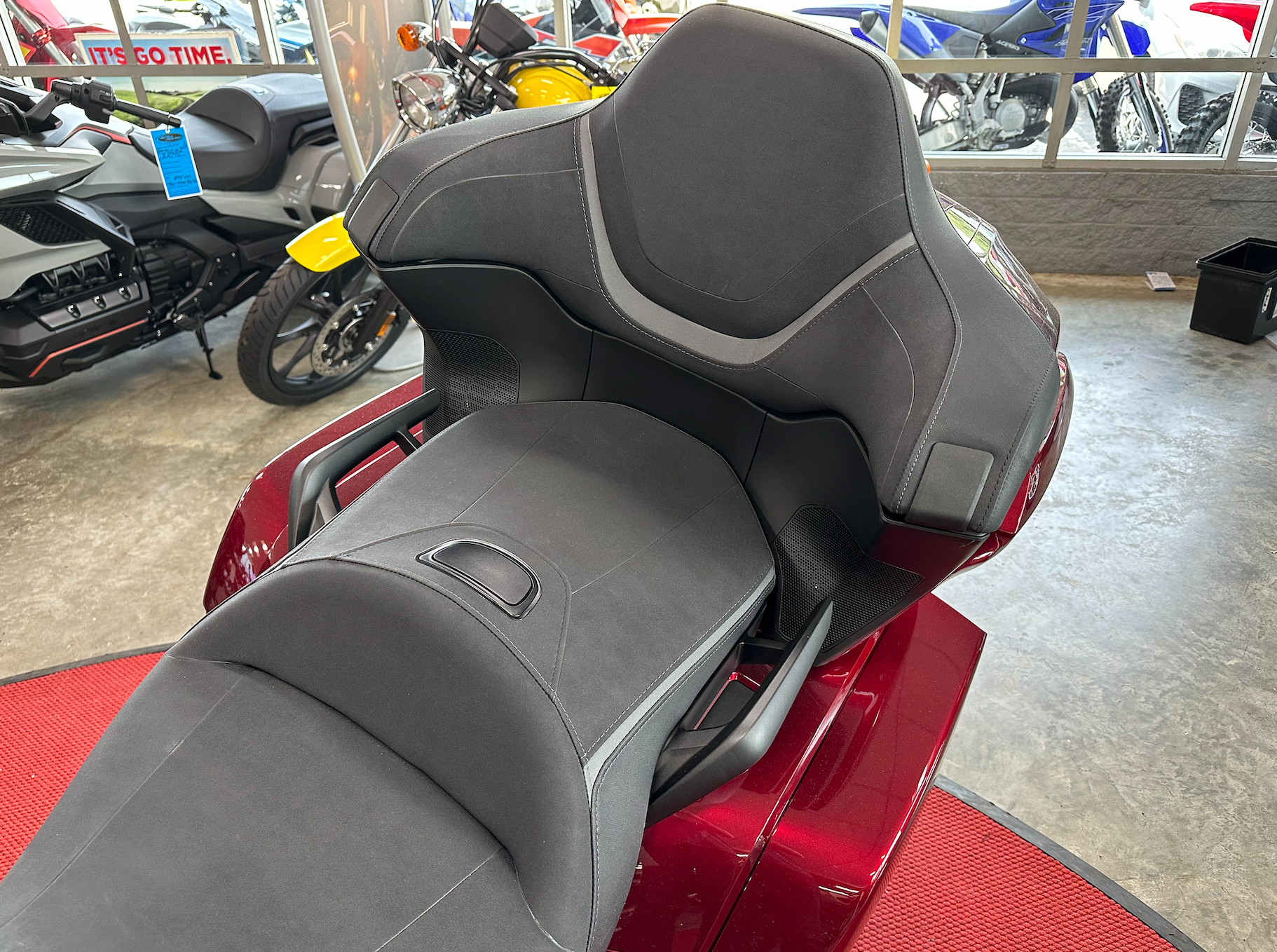 2023 Honda Gold Wing Tour Automatic DCT in Durham, North Carolina - Photo 4