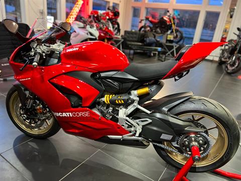 2022 Ducati Panigale V2 in Fort Montgomery, New York - Photo 3