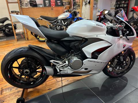 2022 Ducati Panigale V2 in Fort Montgomery, New York - Photo 3