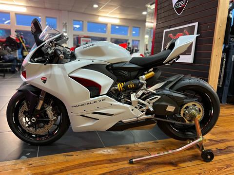 2022 Ducati Panigale V2 in Fort Montgomery, New York - Photo 1